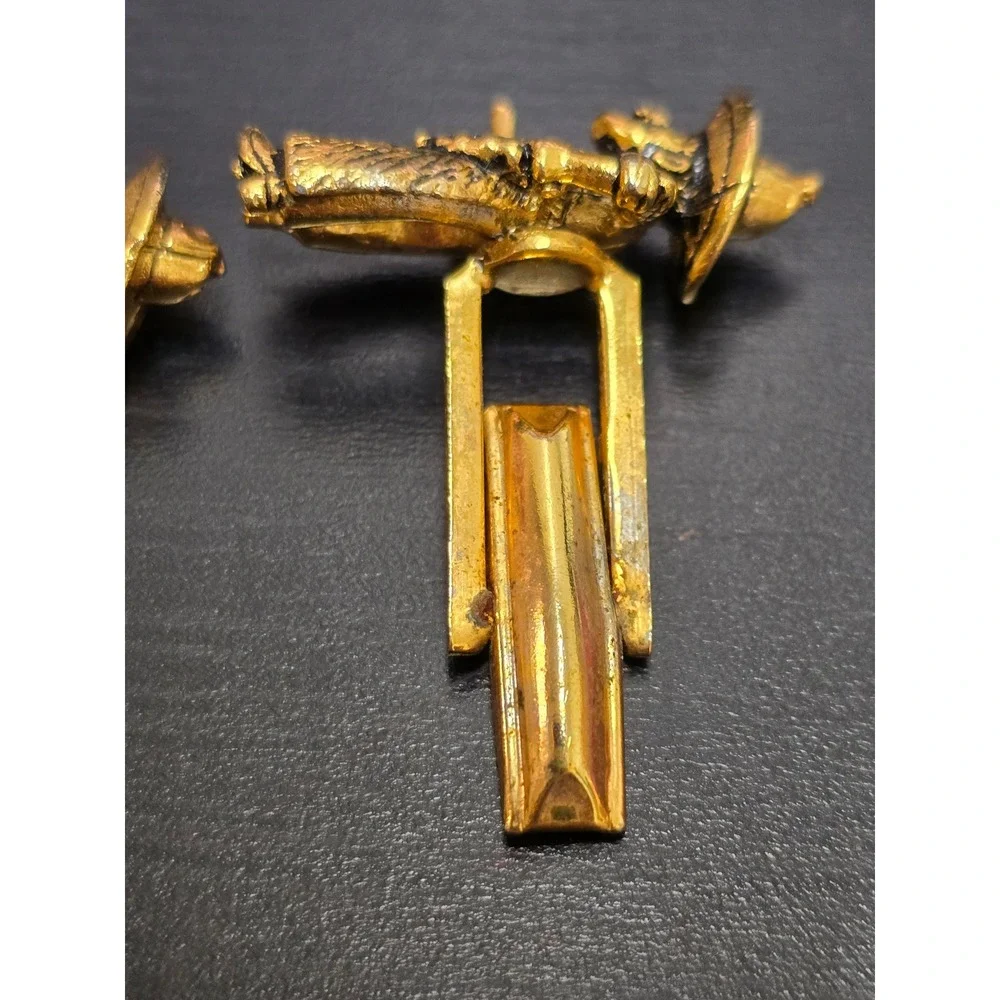 Vintage Gunfighter Cowboy Cuff Links Gold Tone
